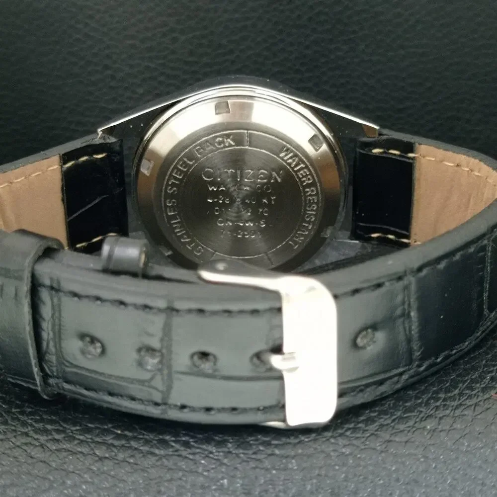 Vintage 1985 Citizen Automatic Mens Silver Watch W/daydate & Blue accents